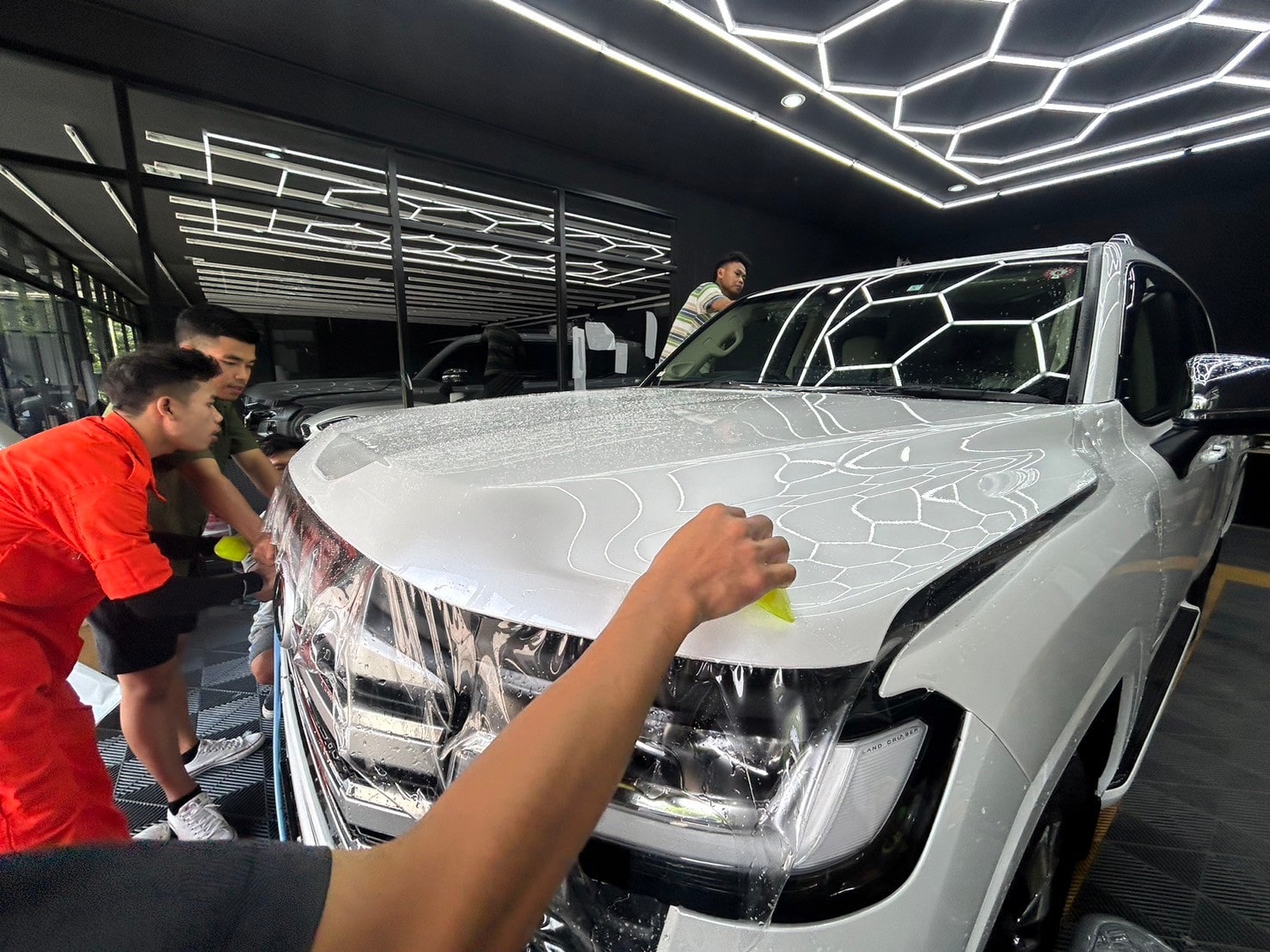 ผลงานติดฟิล์มกันรอย Toyota Land Cruiser Prado PPF TPU Gold