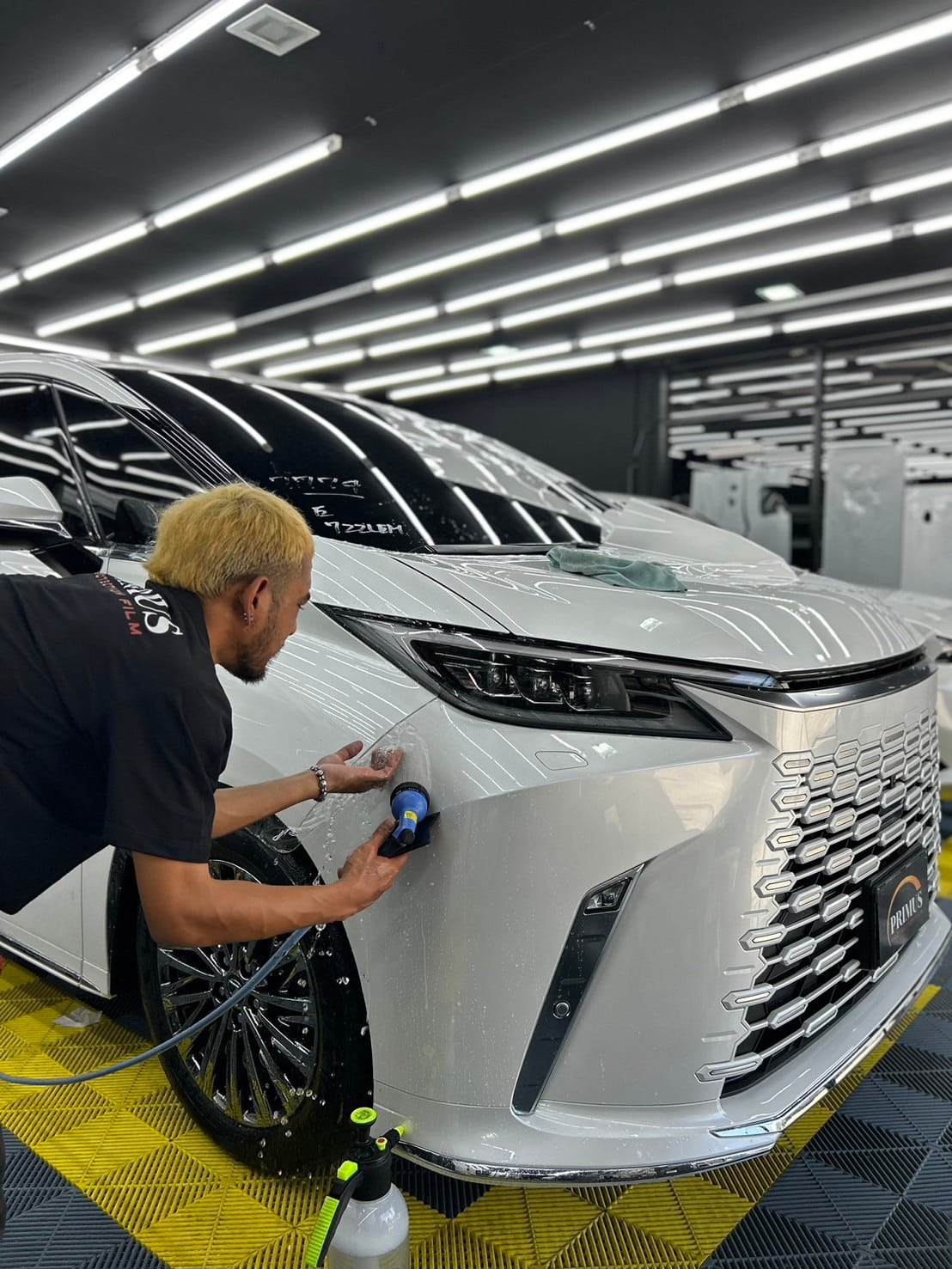 ผลงานติดฟิล์มกันรอย Lexus LM350h PPF TPU