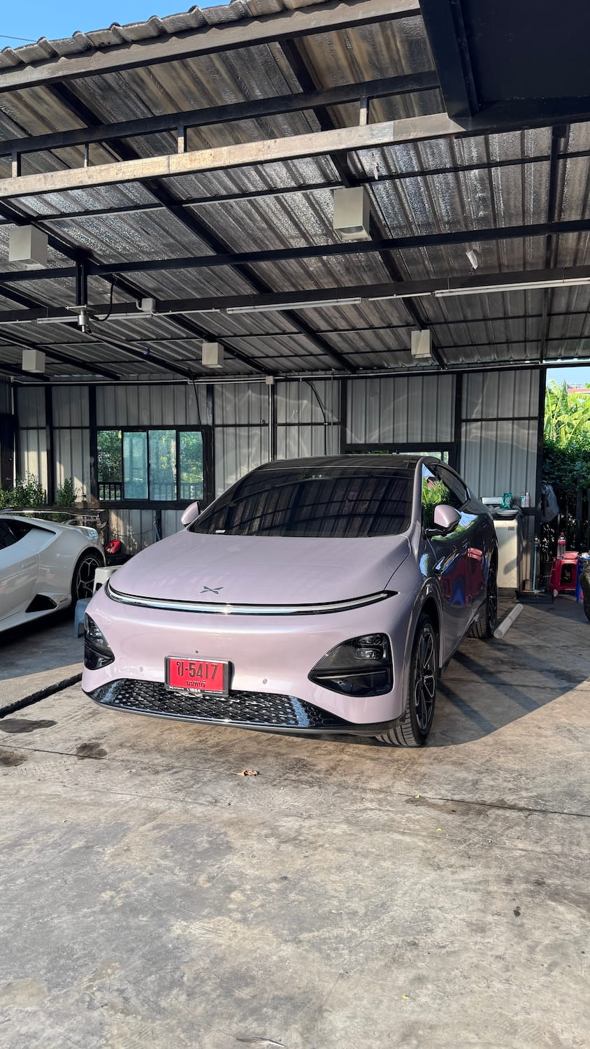 xPeng G6 ติดฟิล์มใสกันรอย TPU 5 ปี ครึ่งคันหน้า กรุงเทพ