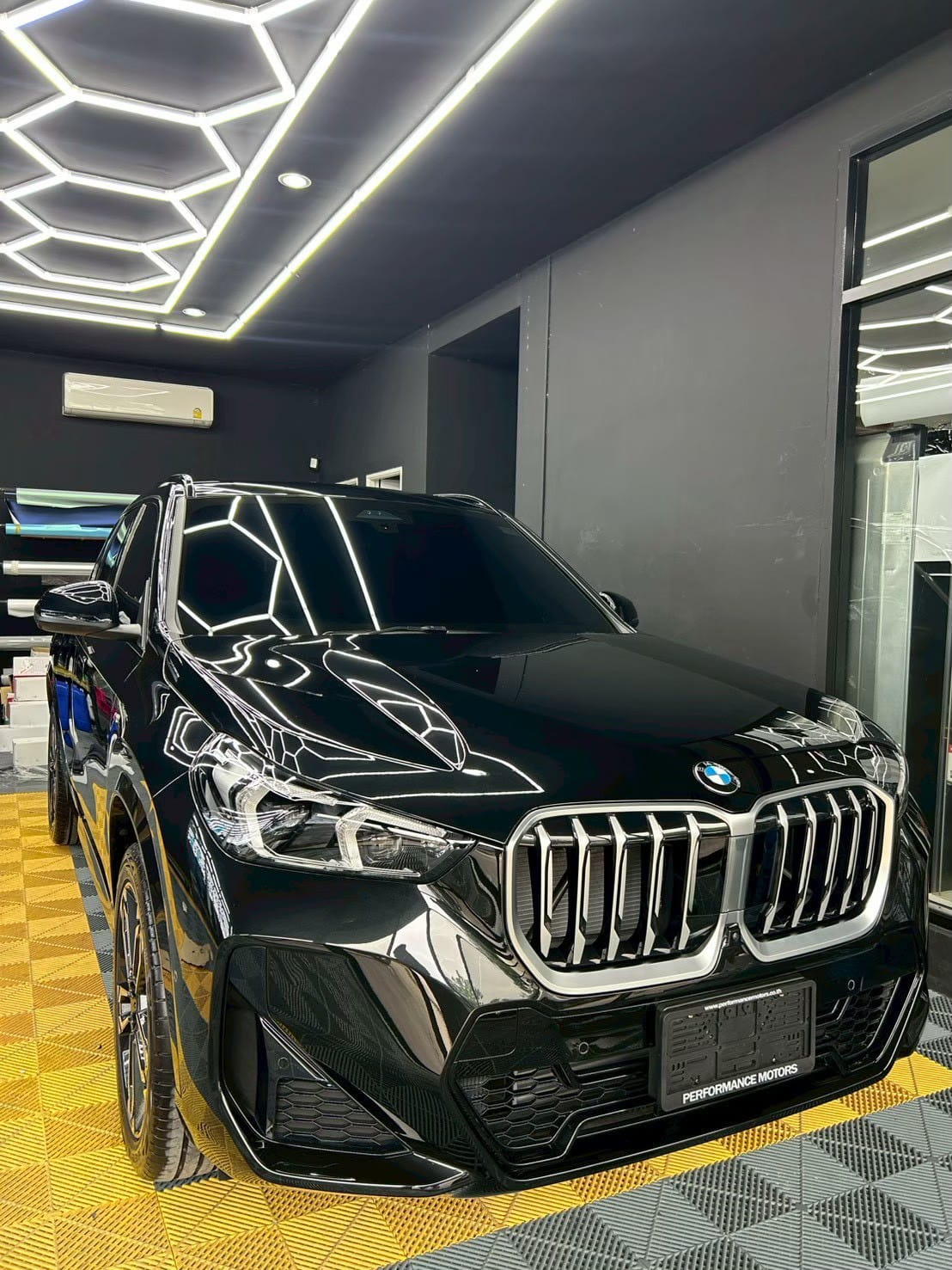 ฟิล์มใสกันรอย BMW X1 U11