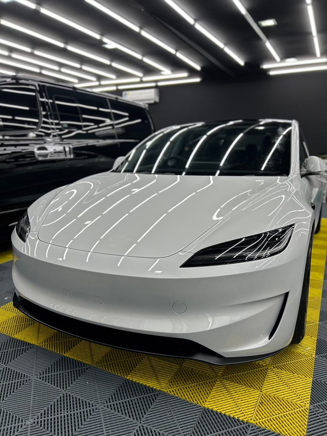 ฟิล์ม PPF ใส Tesla Model Y