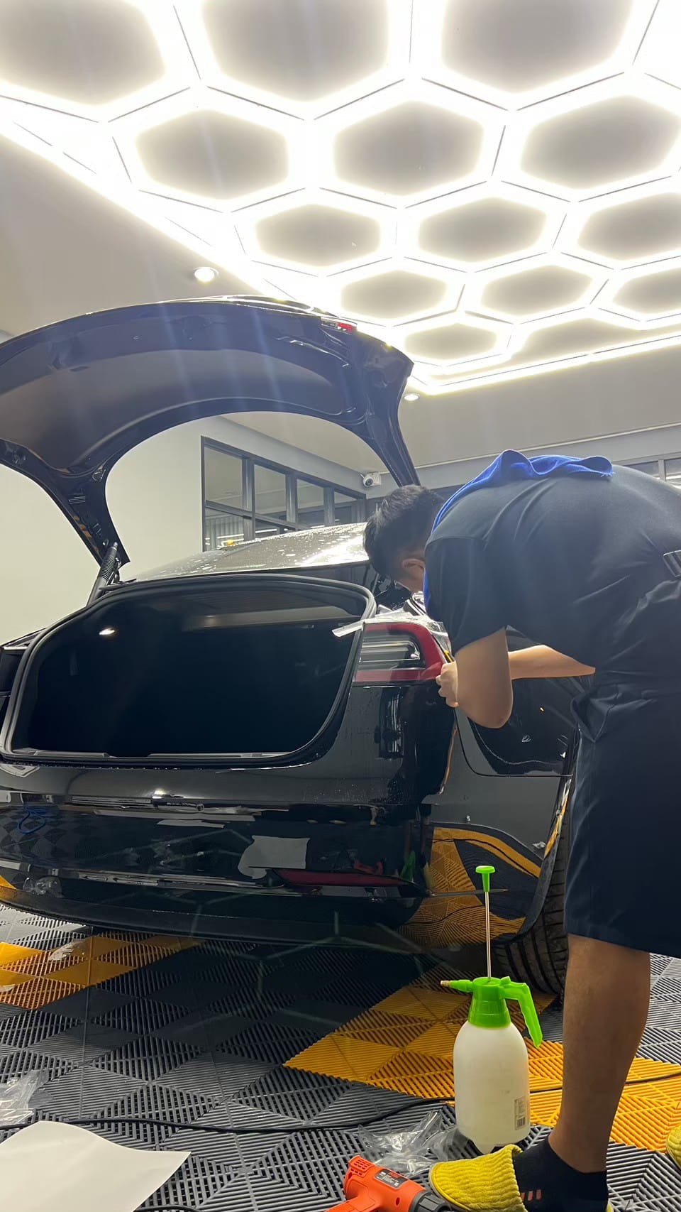 ฟิล์มกันรอย Tesla — Full Gloss PPF Shine