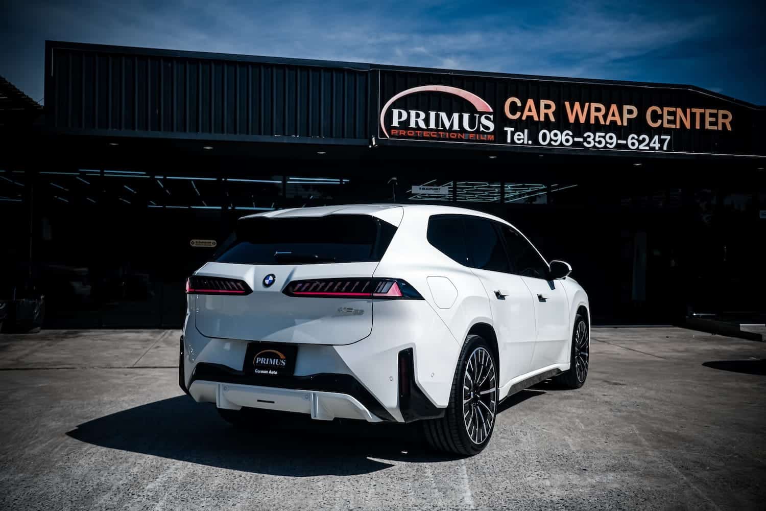 BMW iX3 50 มุมหลังเฉียงขวา ติดฟิล์ม PPF
